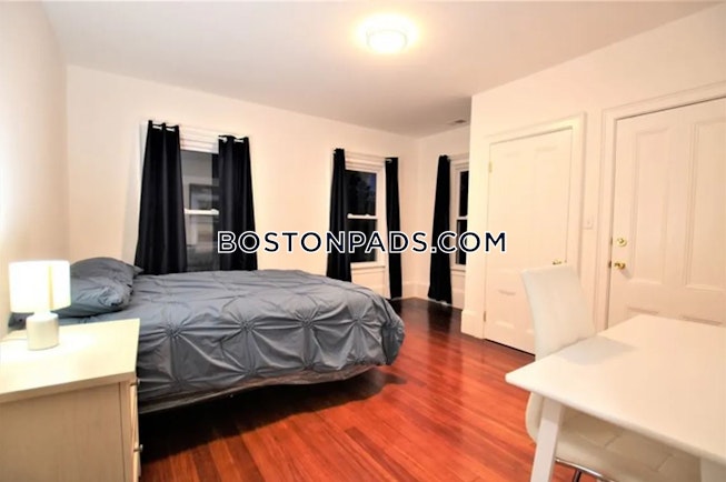 Boston - $10,000 /mo