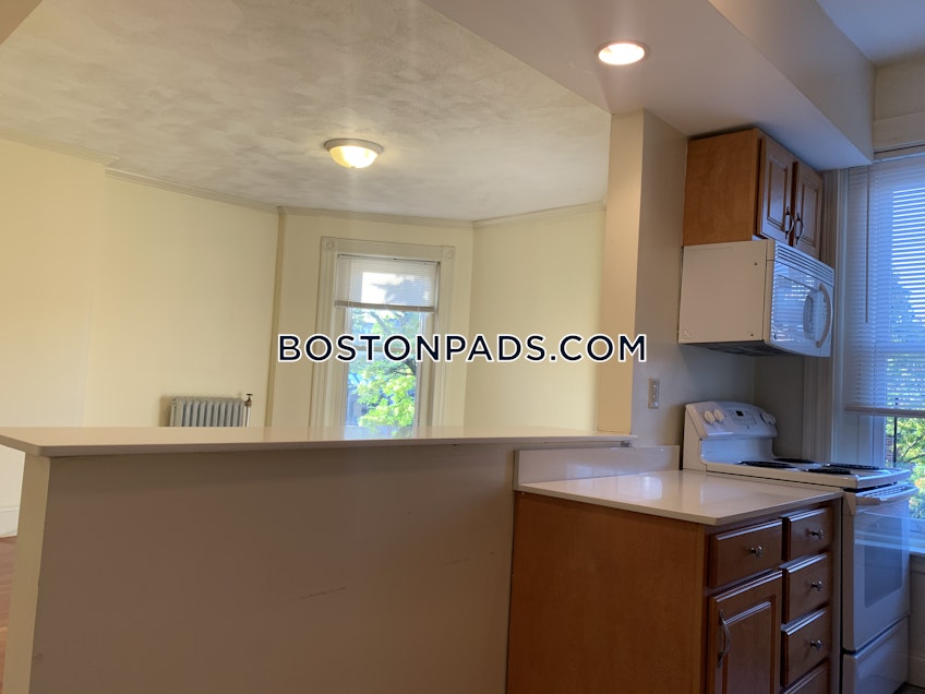 Boston - $3,000 /month