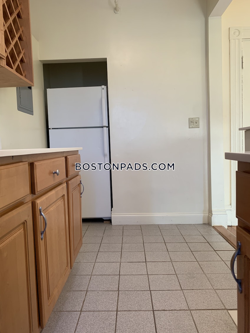 Boston - $3,000 /month