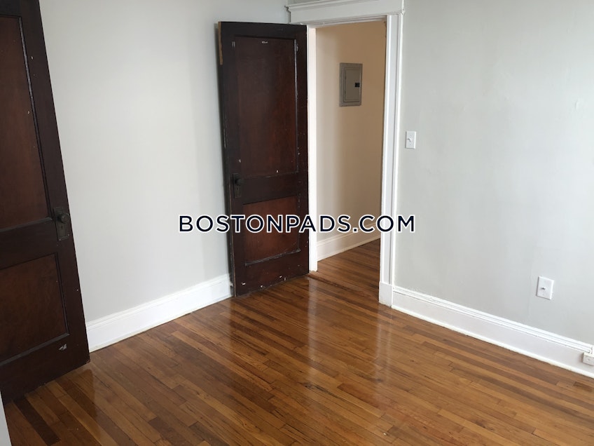 Boston - $3,100 /month