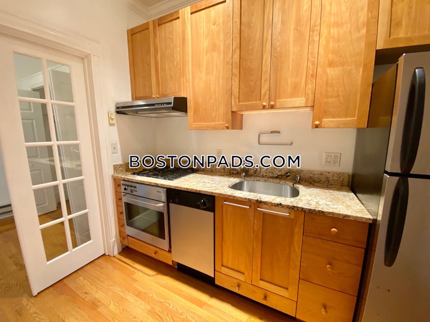 Boston - $3,250 /month