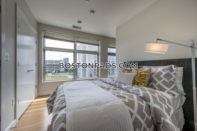 Boston - $2,700 /mo