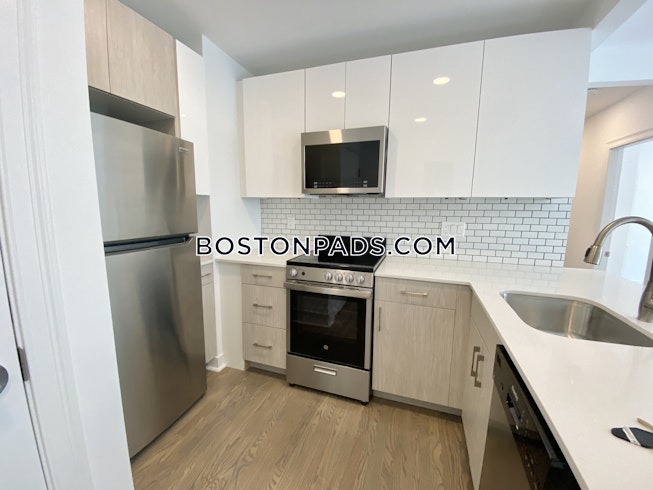 Boston - $2,800 /mo