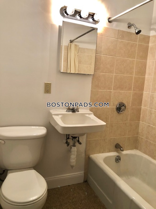 Boston - $1,595 /mo