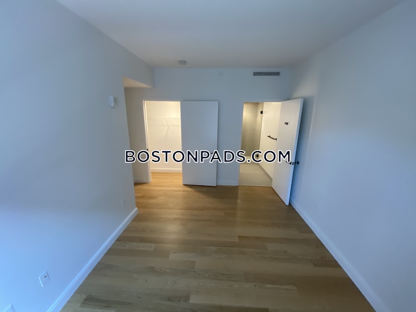 Boston - $4,900 /month