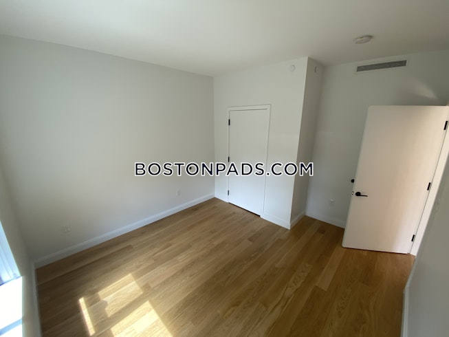 Boston - $5,300 /mo