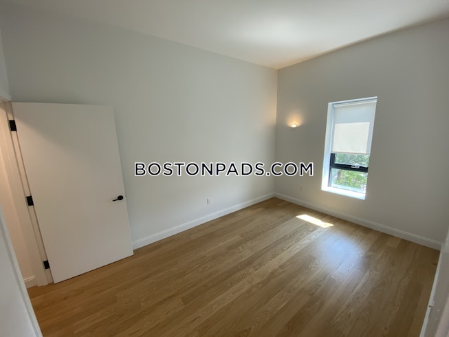 Boston - $5,300 /mo