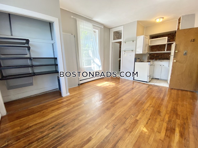 Boston - $2,000 /mo