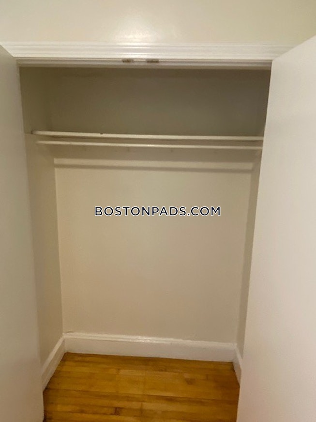 Boston - $2,500 /mo