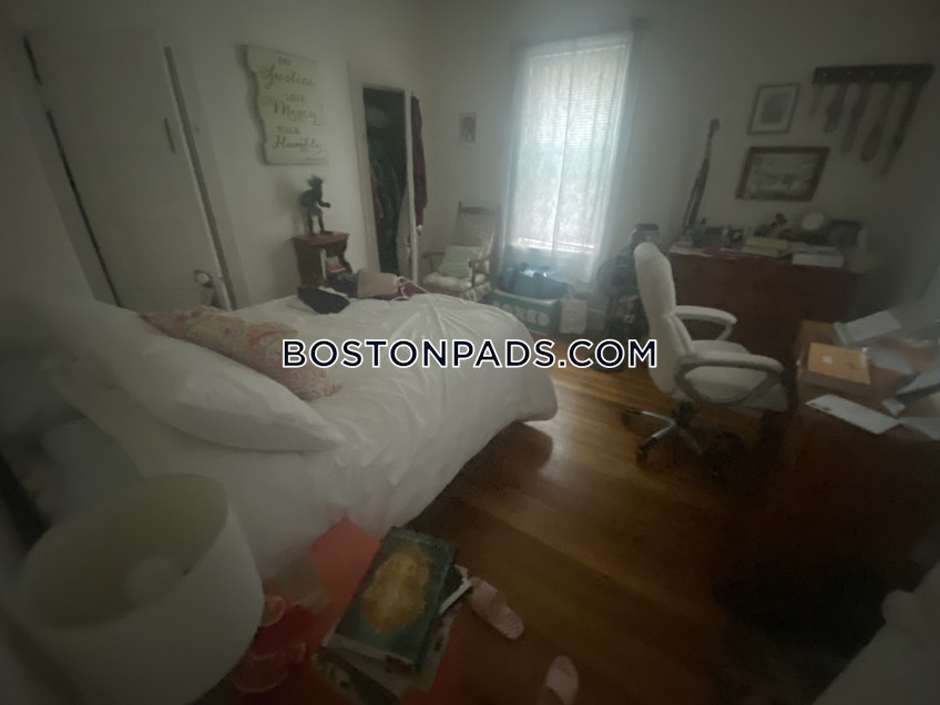 Boston - $2,200 /month