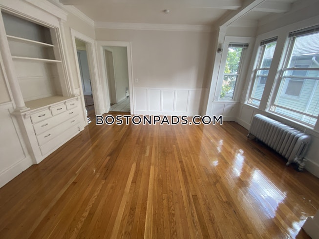 Boston - $5,600 /mo