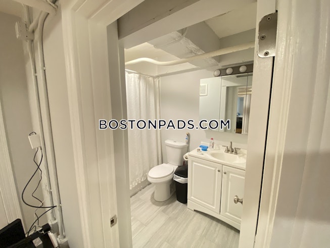 Boston - $3,300 /mo