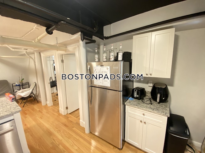 Boston - $3,300 /mo