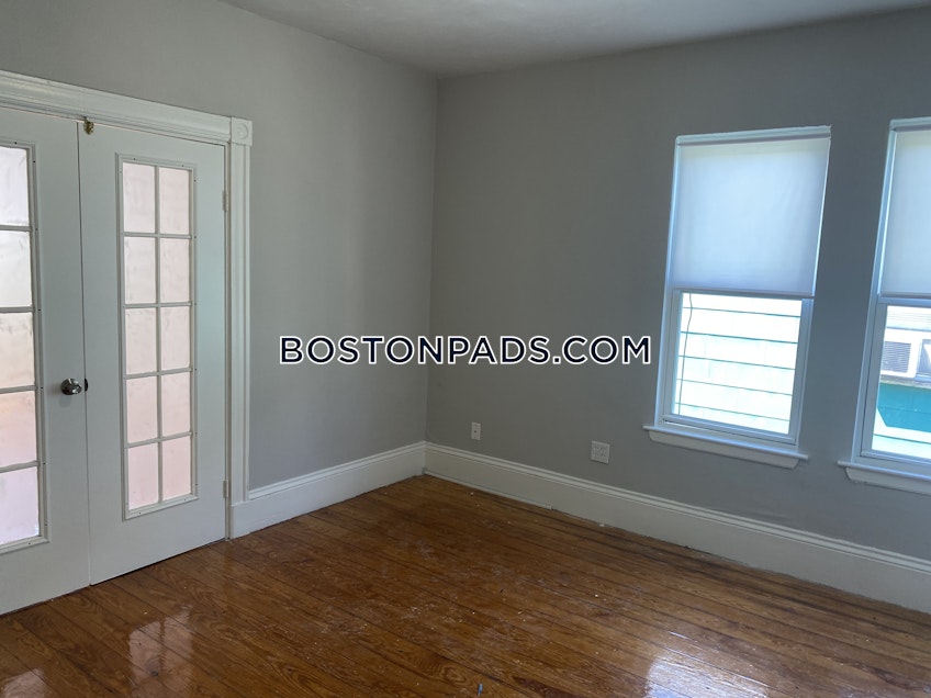 Boston - $2,695 /month