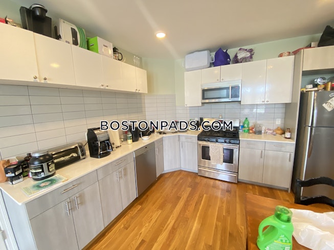 Boston - $3,100 /mo