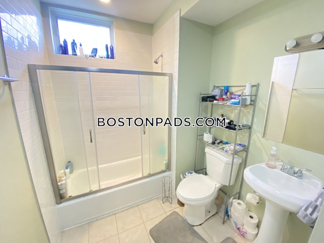 Boston - $3,100 /mo