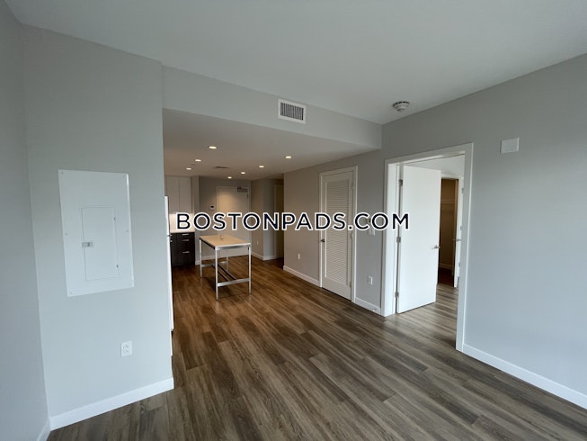 Cambridge - $3,244 /mo