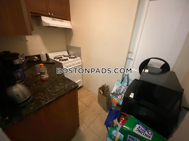 Boston - $4,200 /mo