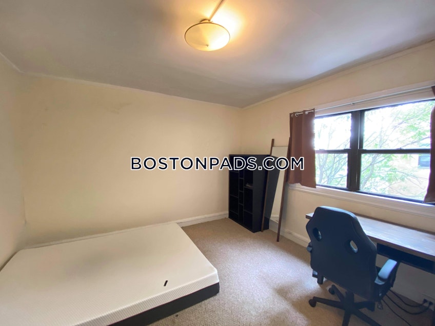 Cambridge - $2,100 /month