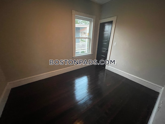 Boston - $3,000 /mo