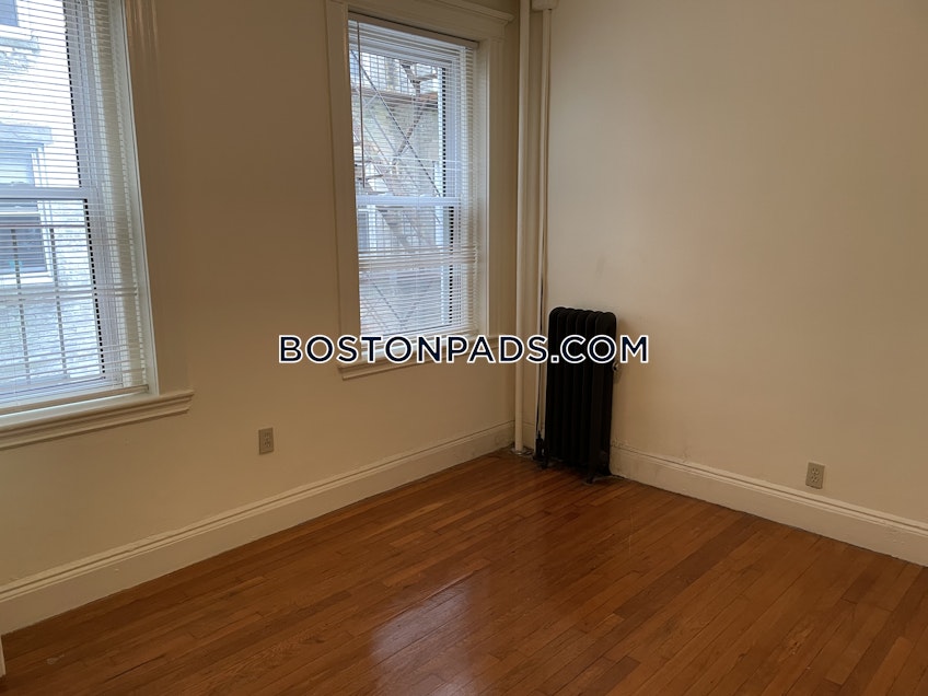 Boston - $2,350 /month