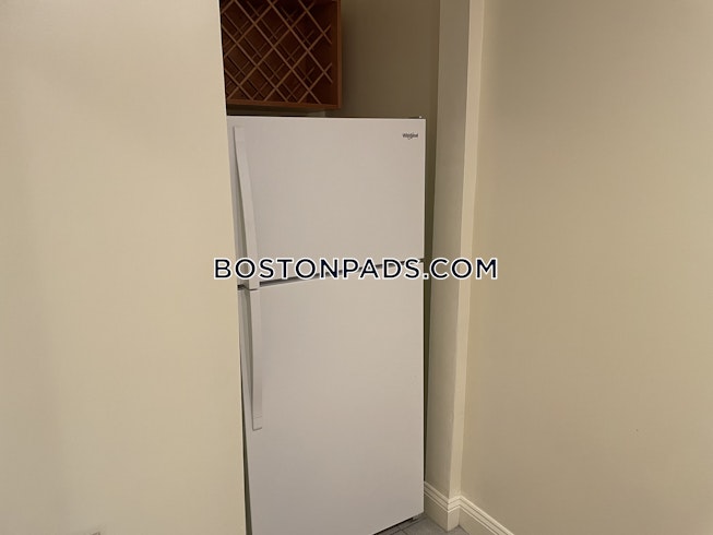 Boston - $3,100 /mo