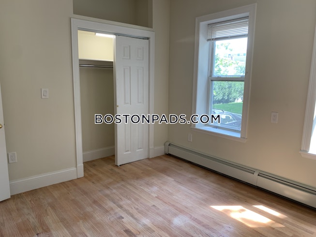 Boston - $3,700 /mo