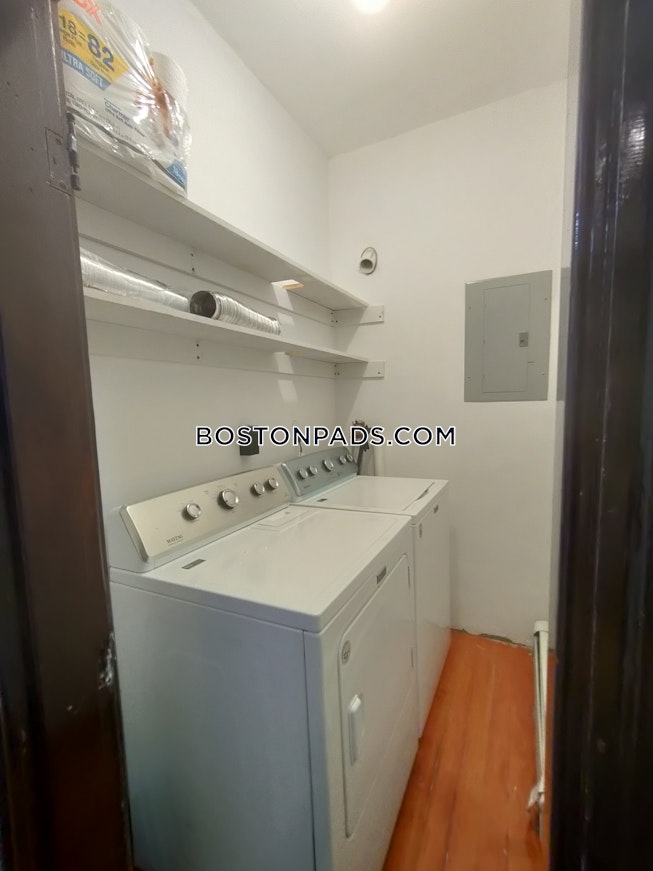 Boston - $2,700 /mo