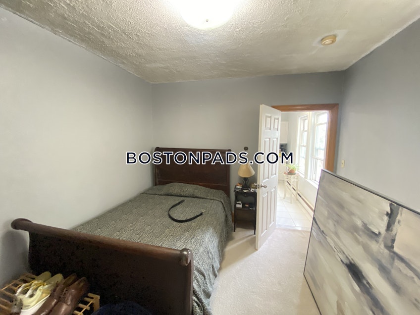 Boston - $2,995 /month