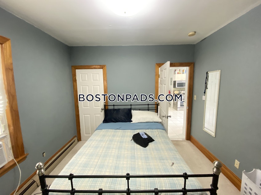 Boston - $2,995 /month