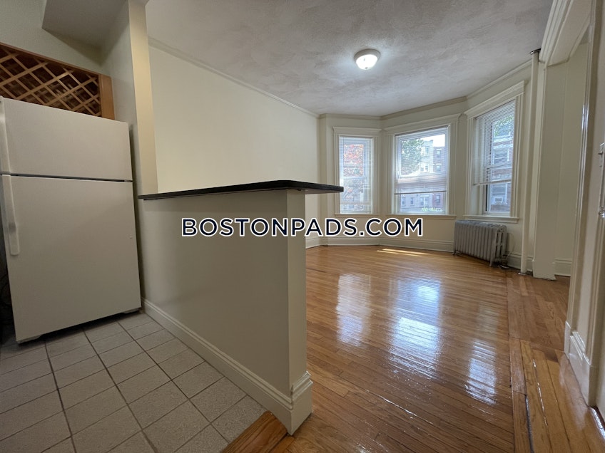 Boston - $2,675 /month