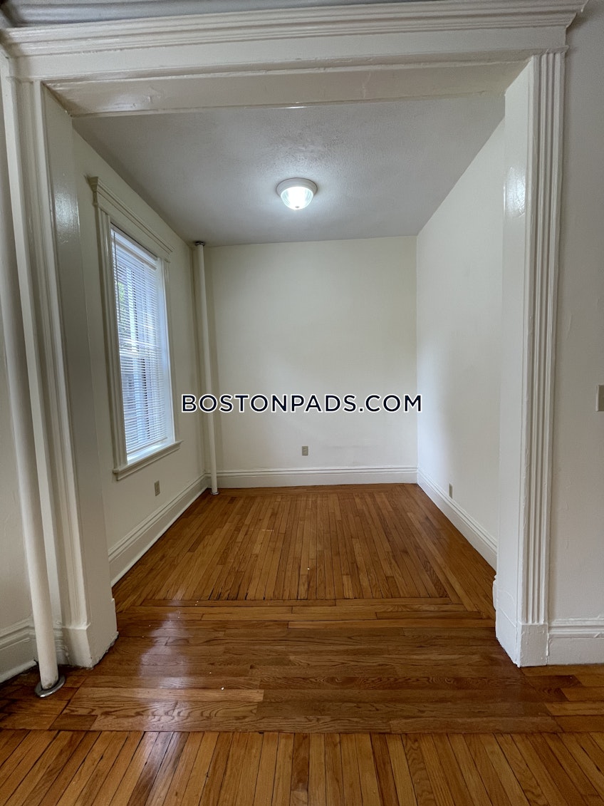 Boston - $2,675 /month