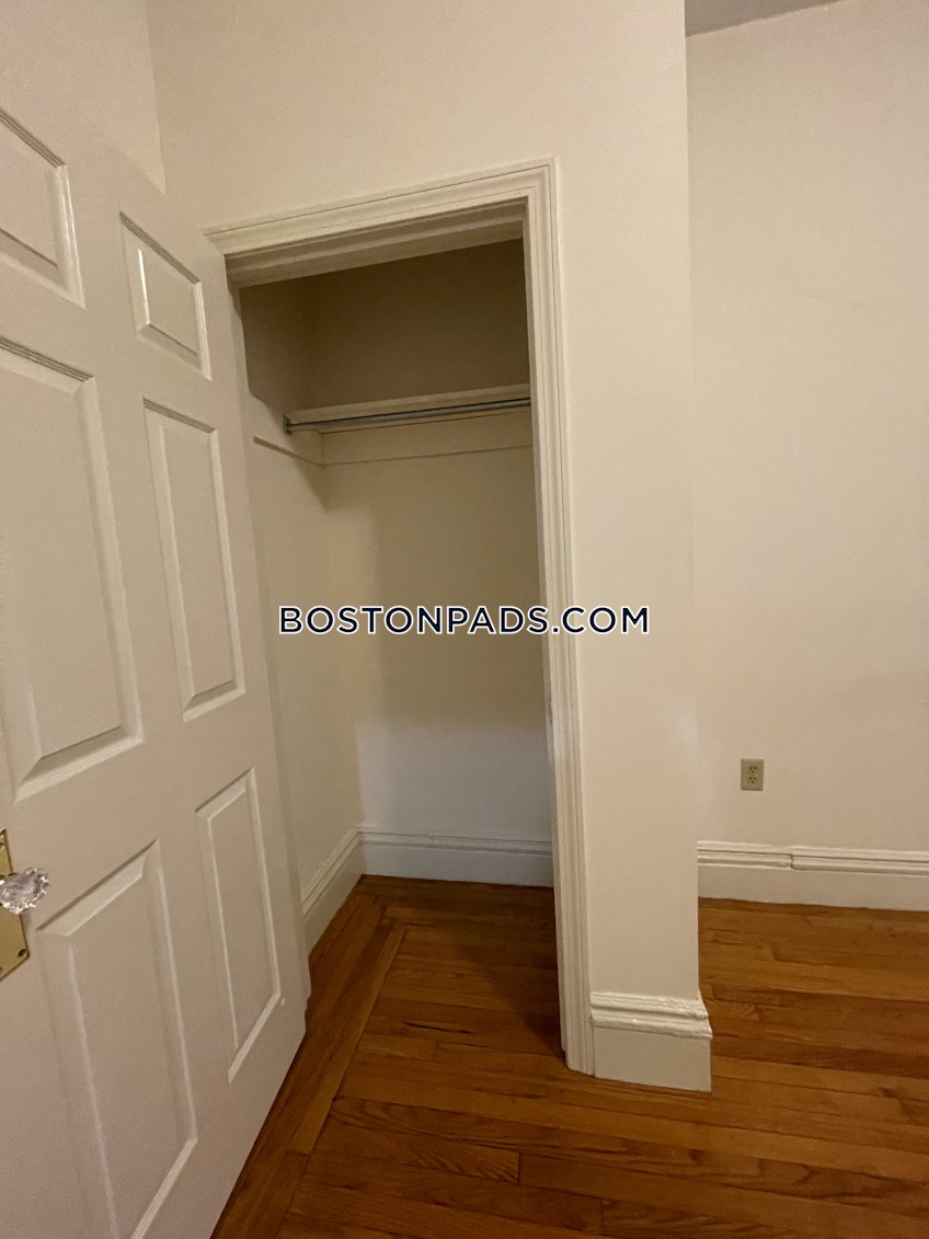 Boston - $2,675 /month