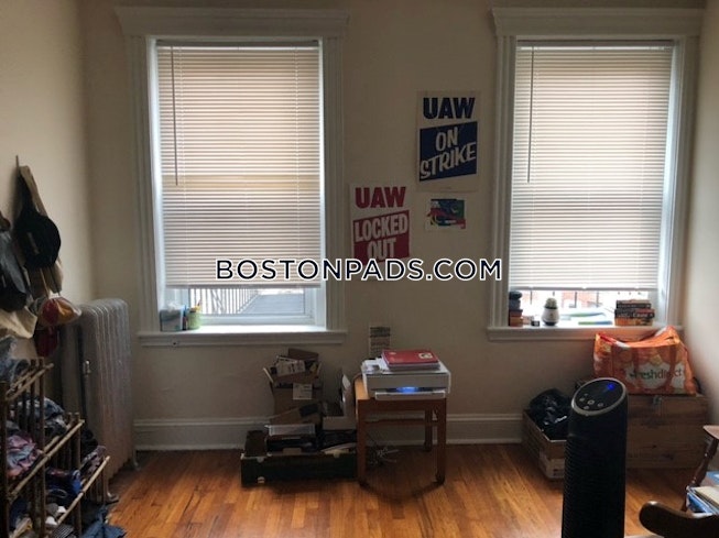 Boston - $2,000 /mo