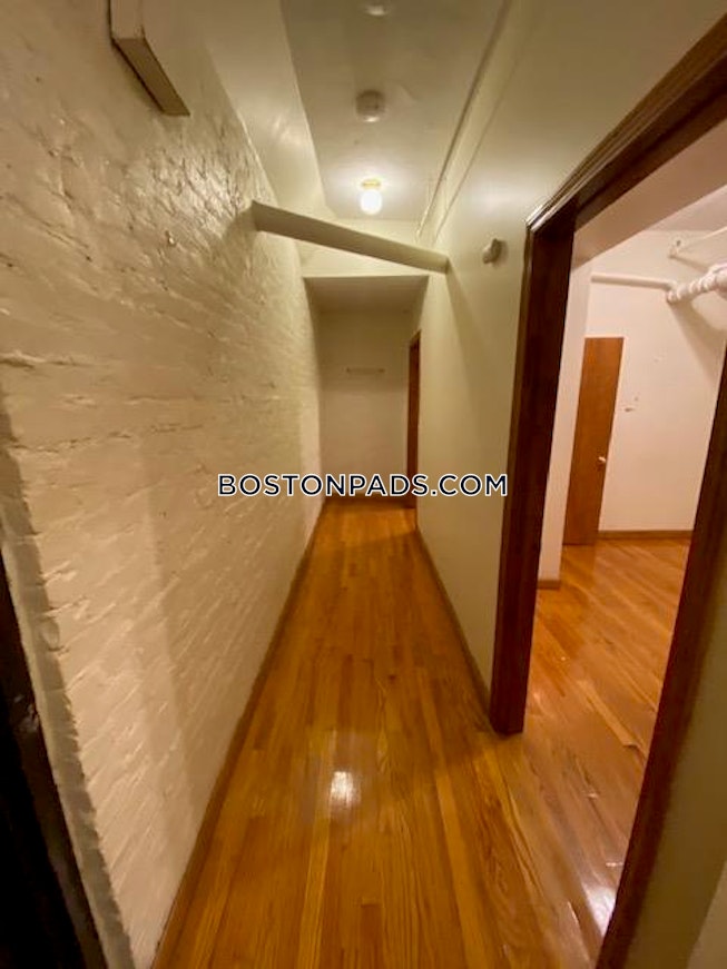 Boston - $4,850 /mo