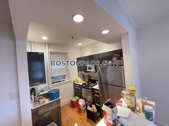 fenwaykenmore-apartment-for-rent-1-bedroom-1-bath-boston-3150-4636682 