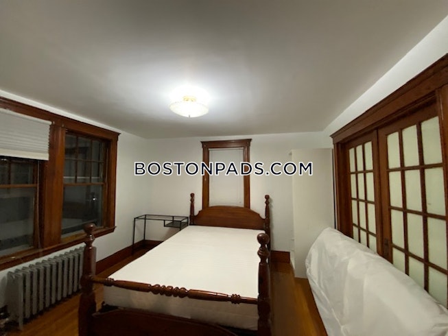 Boston - $2,100 /mo