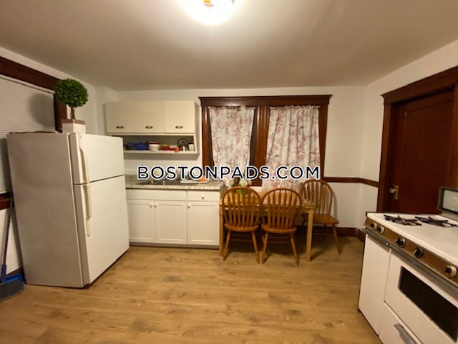 Boston - $2,100 /mo