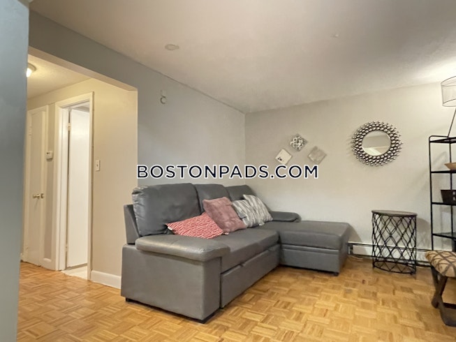 Boston - $3,200 /mo