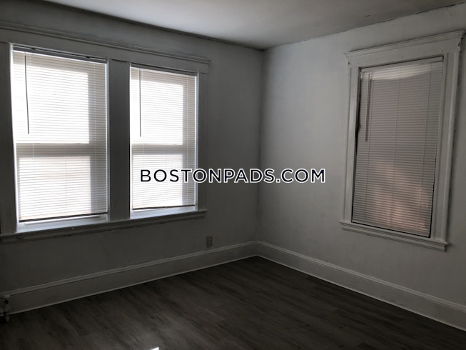 Boston - $2,600 /mo