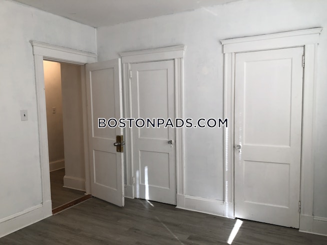 Boston - $2,600 /mo