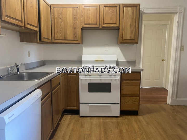brookline-apartment-for-rent-2-bedrooms-1-bath-cleveland-circle-3450-52549 