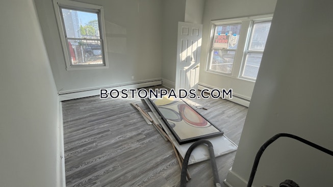 Boston - $2,300 /mo