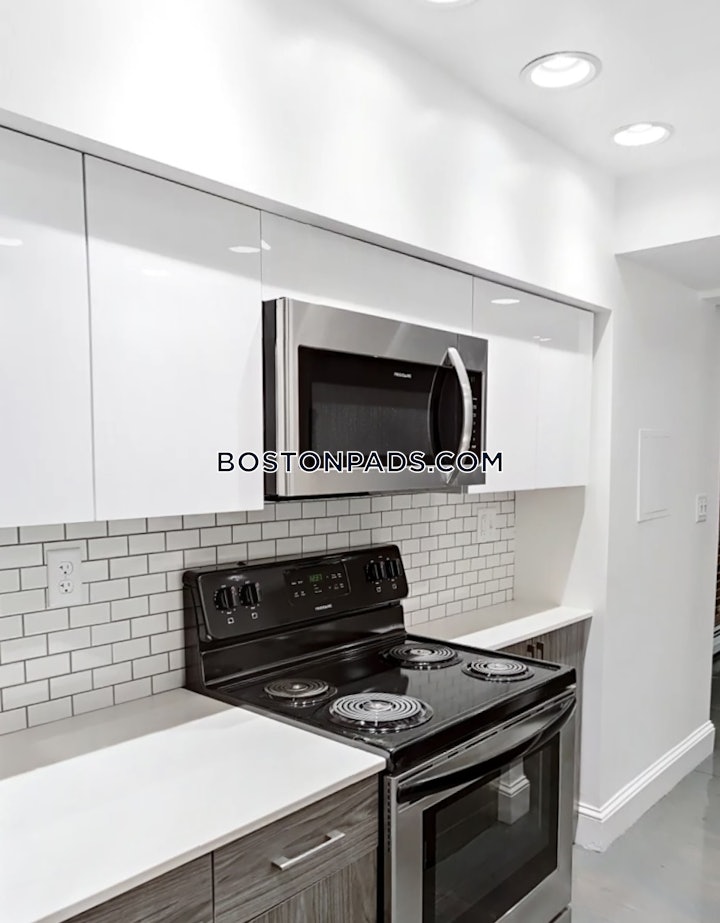back-bay-apartment-for-rent-2-bedrooms-1-bath-boston-4250-4593105 