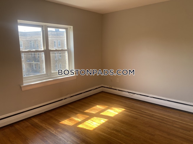 Boston - $2,800 /mo