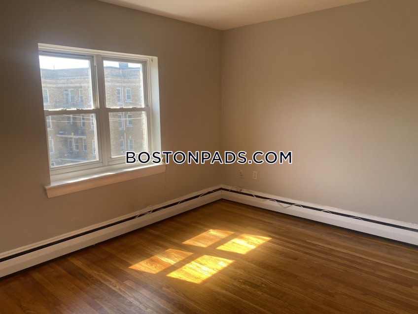 Boston - $2,800 /month