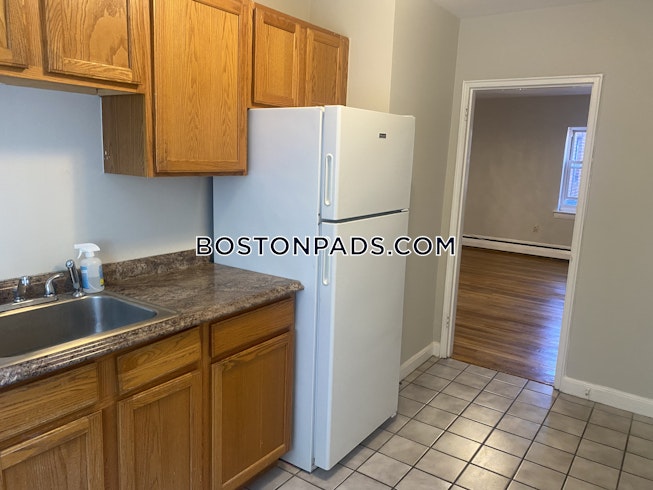 Boston - $2,800 /mo