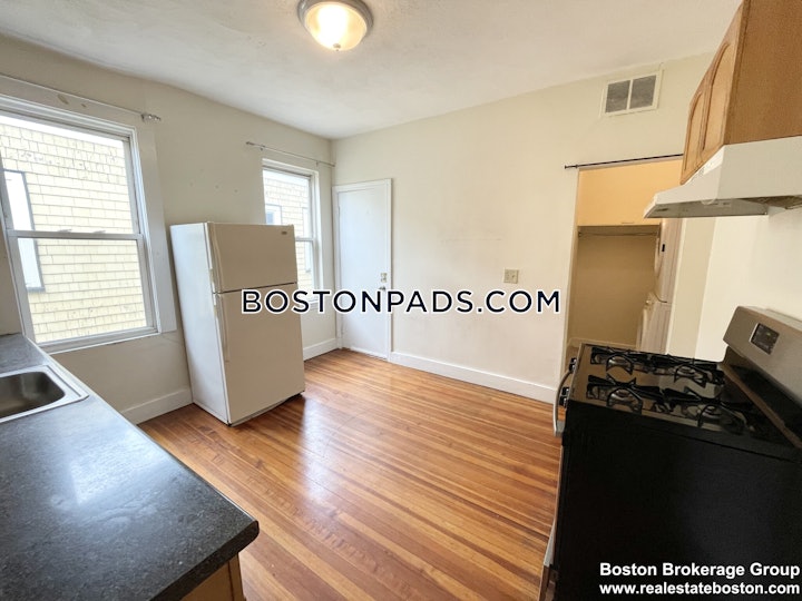 dorchester-apartment-for-rent-3-bedrooms-1-bath-boston-3400-4433413 