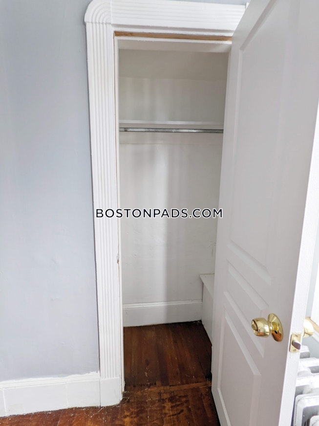 Boston - $2,700 /mo