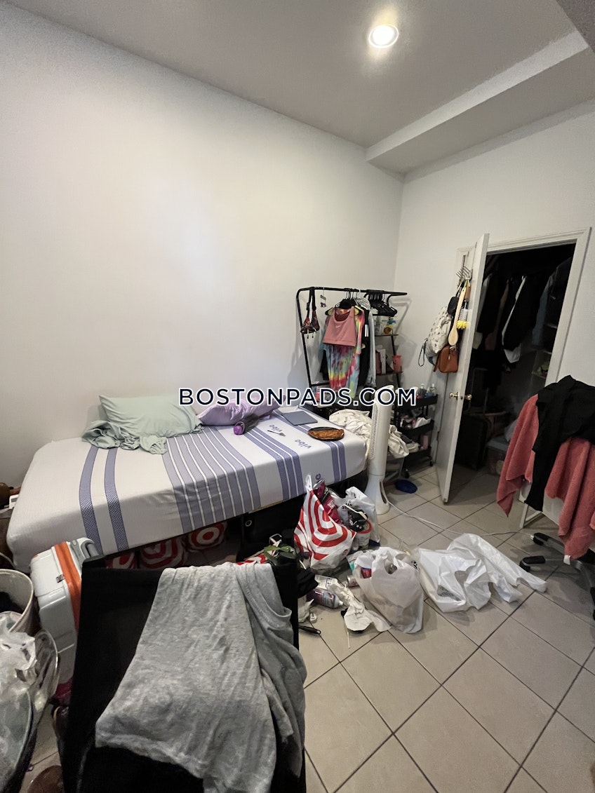 Boston - $3,995 /month